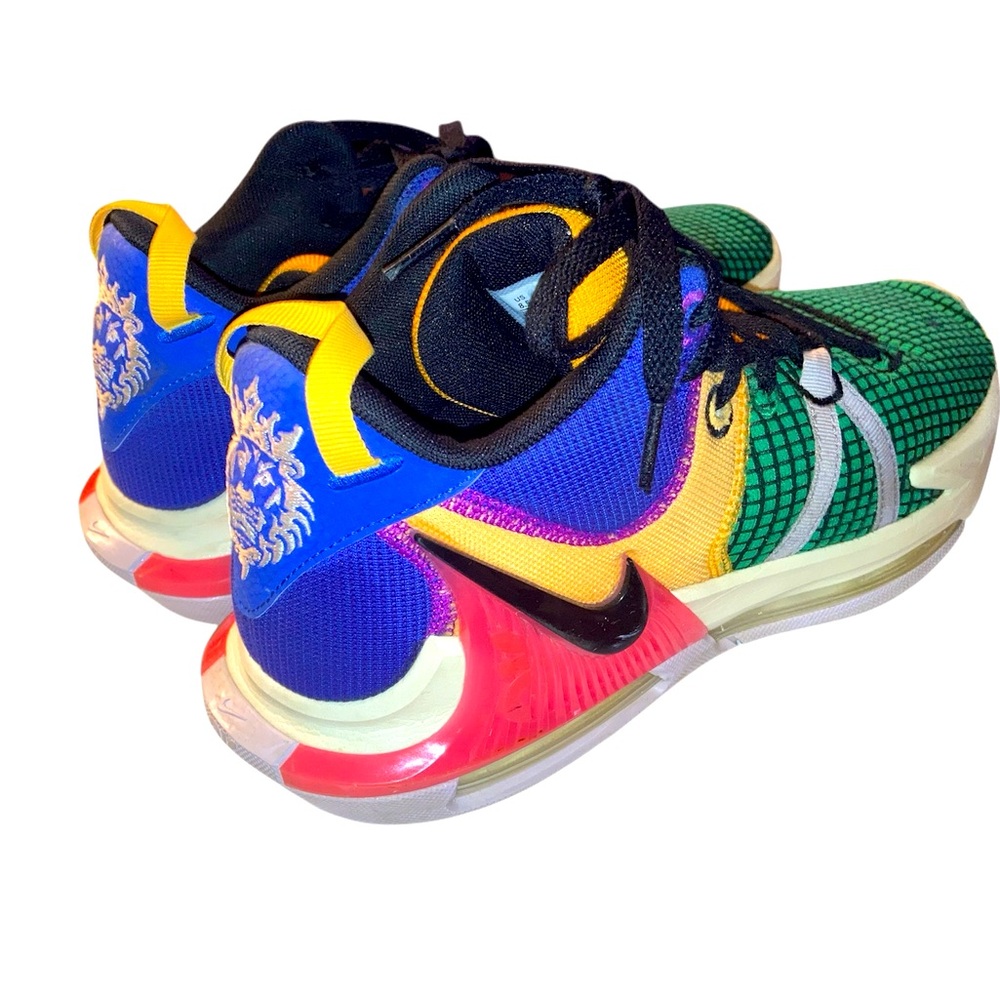 Nike LeBron Witness VII Men’s Basketball Sneakers size 8.5